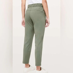 Lululemon On The Fly Pant Gray Sage Size 2
